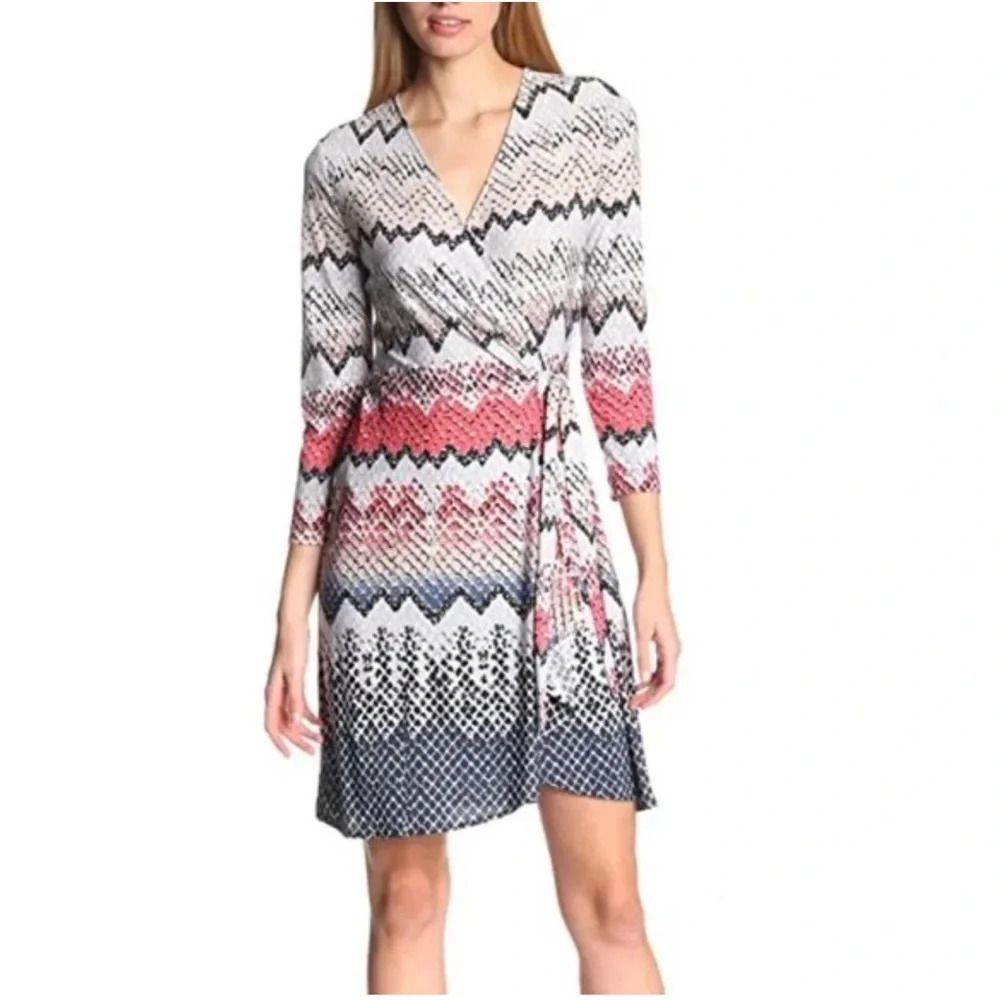 BCBGMaxAzria Size XXS Adele Diamond Patterned Wrap Mini Dress